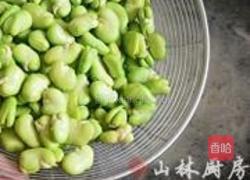 银鱼蚕豆汤的做法图解4