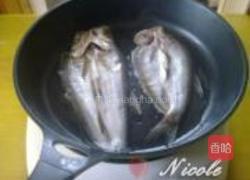 鲜鱼萝卜汤的做法图解2