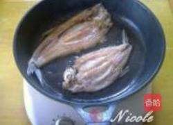 鲜鱼萝卜汤的做法图解3