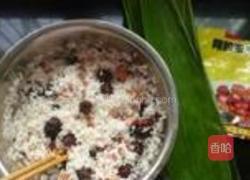 红豆花生蜜枣粽的做法图解2