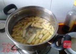 玉米笋炒猪心的做法图解1