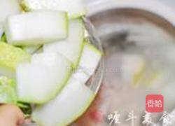 冬瓜薏米脊骨汤的做法图解5