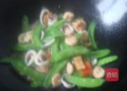 扁豆炒双鲜的做法图解5