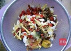 六味煲鸡汤的做法图解2