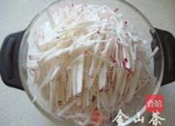 蛎黄萝卜丝汤的做法图解2