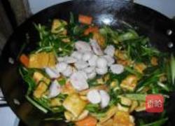 韭菜炒豆腐的做法图解8