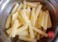 干煸土豆条的做法图解2