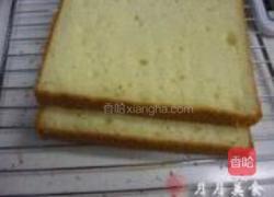 哈密瓜慕斯蛋糕的做法图解1
