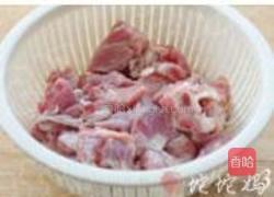 荷香糯米蒸排骨的做法图解3