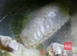 香菇酱鸡翅的做法图解1