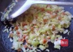 火腿肠包菜炒饭的做法图解6