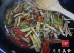 乌贼鲞炒茶树菇的做法图解9