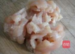 韭菜炒鸡胸脯肉的做法图解1