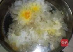 白果银耳红枣羹的做法图解1