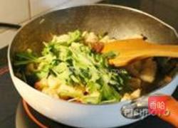 干煸腊味菜花的做法图解9