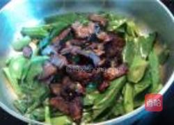 腊肉炒芥兰的做法图解6