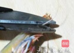 白灼虾的做法图解1