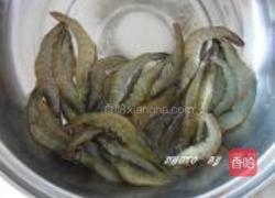 绿茶鲜虾的做法图解2