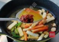 香辣鱿鱼虾的做法图解3