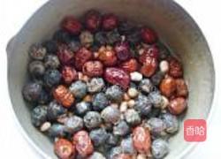 桂圆红枣花生汤的做法图解3