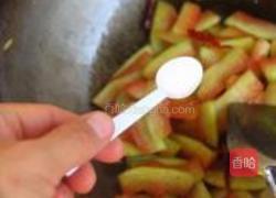 炝炒酸辣西瓜皮的做法图解6