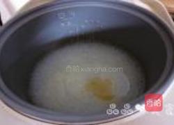 葱香鲔鱼蓉饭的做法图解2