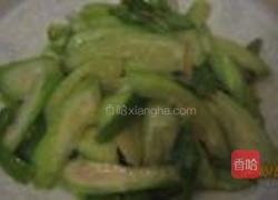 青椒炒丝瓜的做法图解4