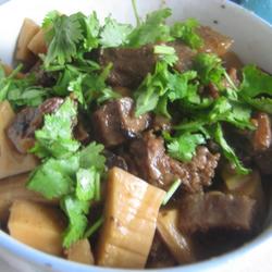 香辣牛肉烧笋子的做法[图]