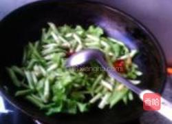 辣炒生菜梗的做法图解7