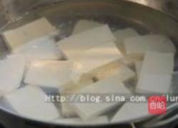 香菜皮蛋拌豆腐的做法图解2