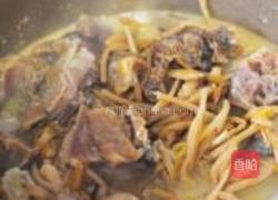 咸鸡黄花菜煲的做法图解8