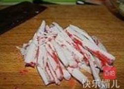 凉拌黄瓜蟹肉丝的做法图解3