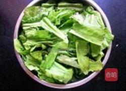 油麦菜炒鸡生肠的做法图解1