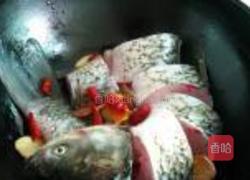 老抽烧鱼块的做法图解2