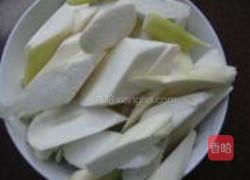 茭白炒木耳的做法图解1