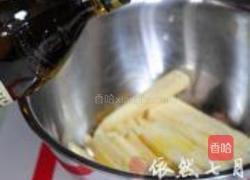 橄榄油香草烤红薯条的做法图解2