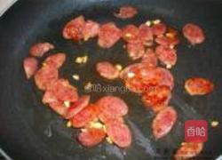 蒜苗腊肠的做法图解2