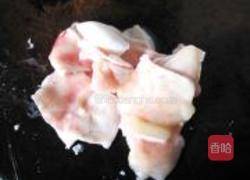 三鲜鱼肚汤的做法图解1