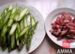 芦笋肉丝炒面的做法图解1