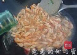 小河虾炒韭菜的做法图解4
