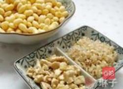 麦香核桃豆浆的做法图解2