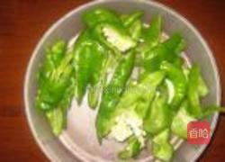 香菇肉片盖饭的做法图解2