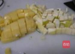 辣肉拌面的做法图解2