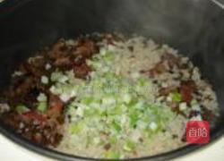 芽菜腊肠饭的做法图解5