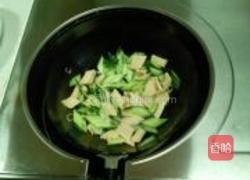 甜辣腐竹交黄瓜的做法图解6