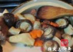 什菌排骨煲的做法图解12