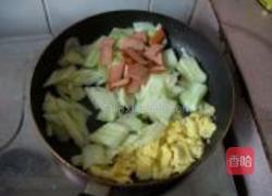 青瓜炒鸡蛋的做法图解5
