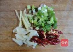 青椒炒酱香豆丹的做法图解3