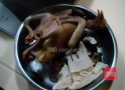 淮杞黄精炖乳鸽的做法图解2