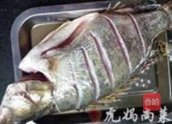 蒜香鲫花鱼的做法图解1